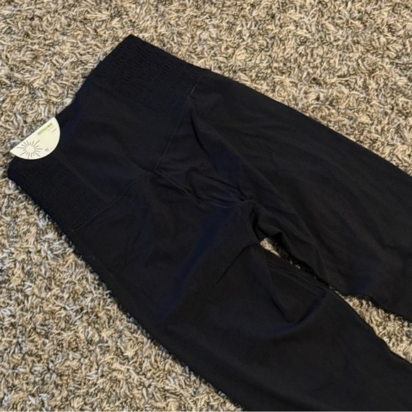 NWT OFFLINE By Aerie Real Me Smocked Legging Black Sz XS - Picture 10 of 10
